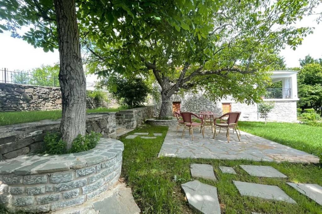 Bujtina Cakuli, - Erseke Villa *